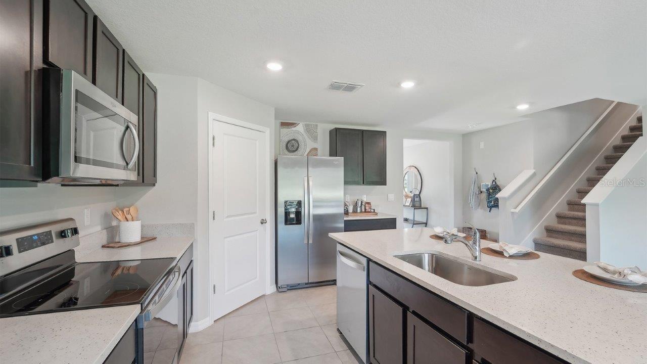 Image 4 of 23 For 8607 Tidewater Trail Avenue