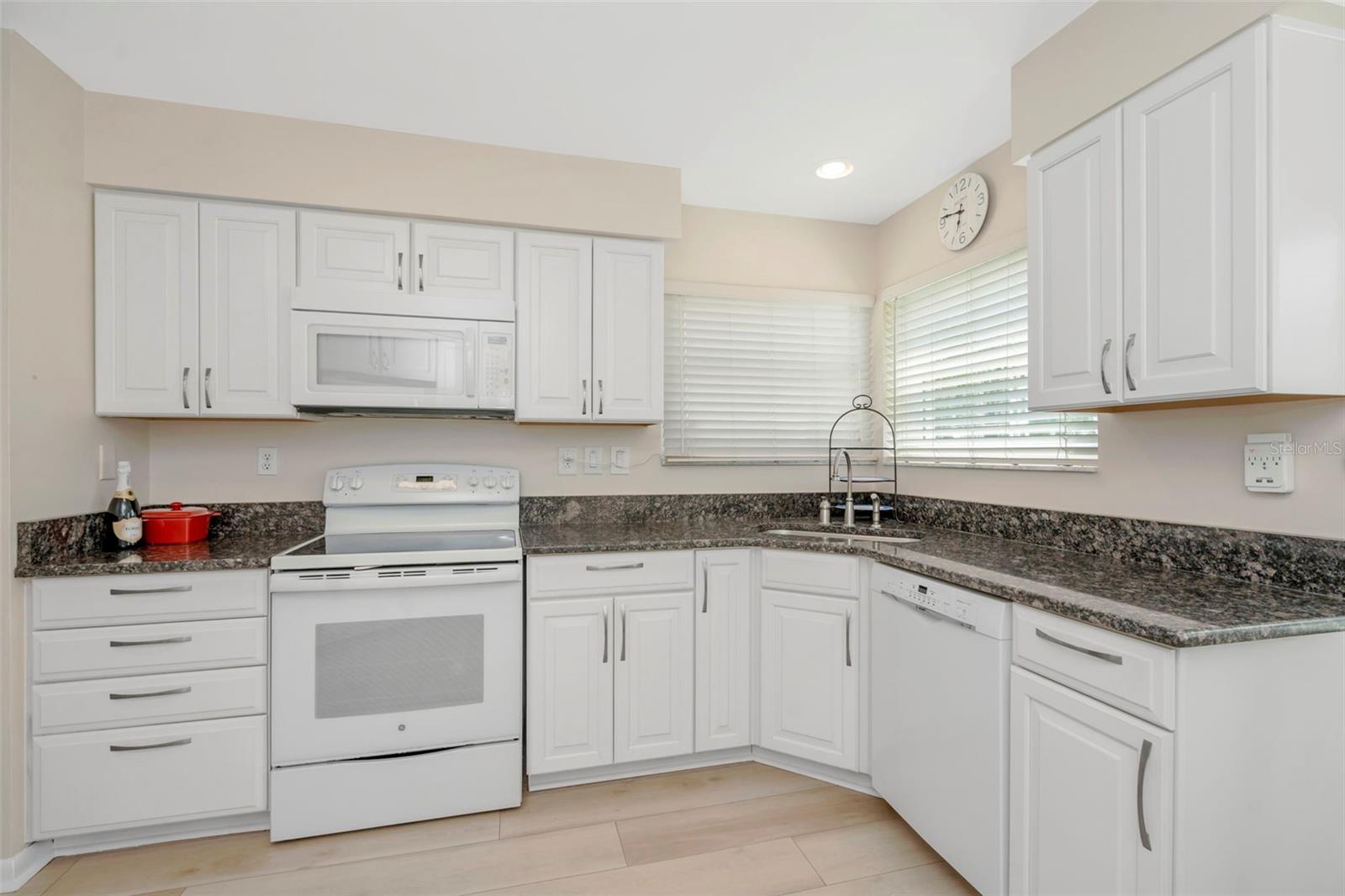 Image 13 of 34 For 6011 Bahia Del Mar Boulevard 256