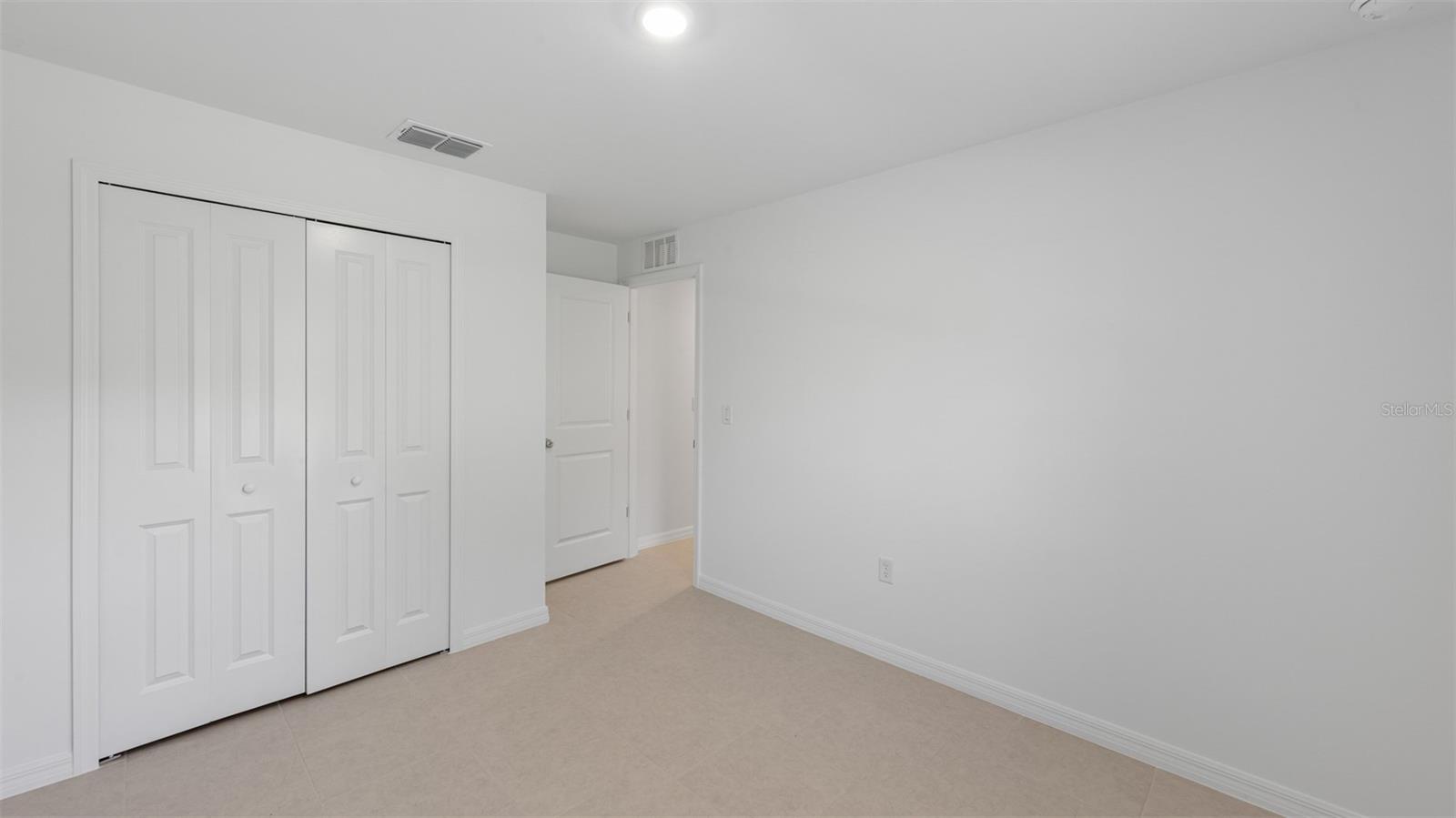 Image 5 of 26 For 21237 Mulberry Avenue