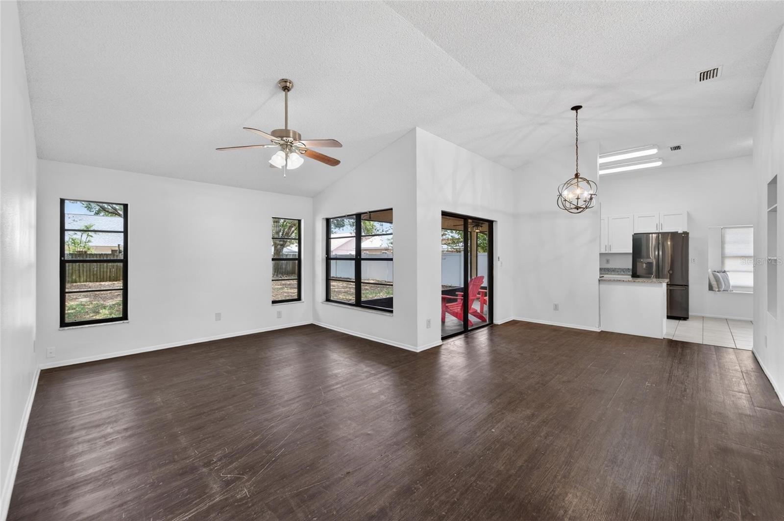 Image 10 of 35 For 12014 Vermillion Way