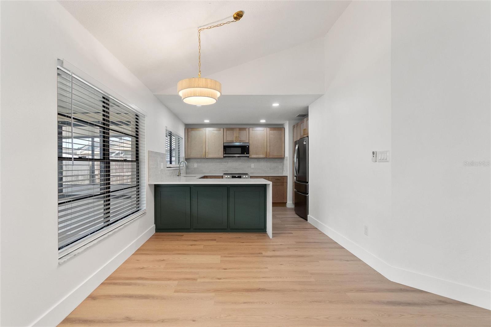 Image 11 of 46 For 5104 Garden Vale Avenue