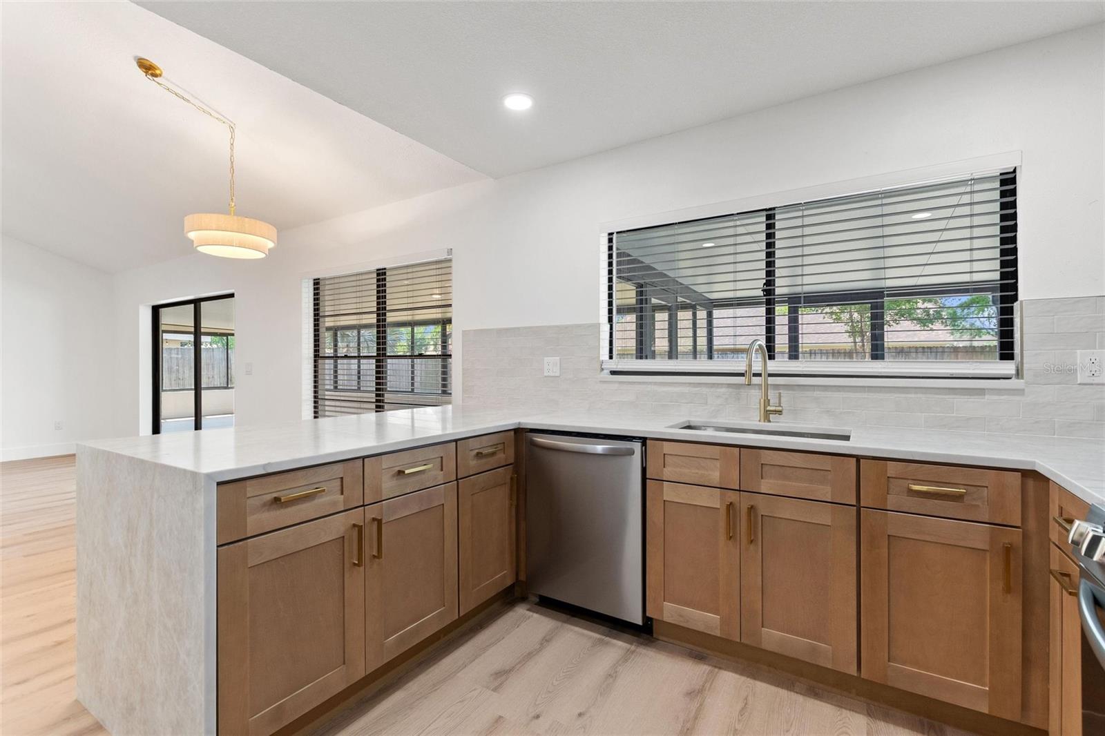 Image 13 of 46 For 5104 Garden Vale Avenue