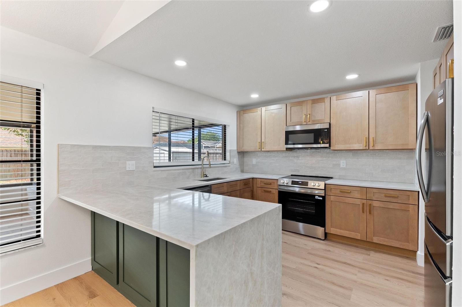 Image 15 of 46 For 5104 Garden Vale Avenue