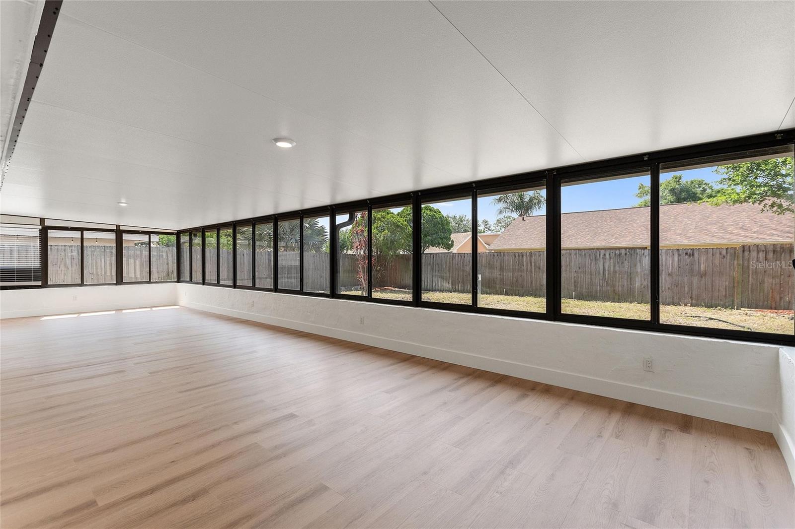 Image 31 of 46 For 5104 Garden Vale Avenue