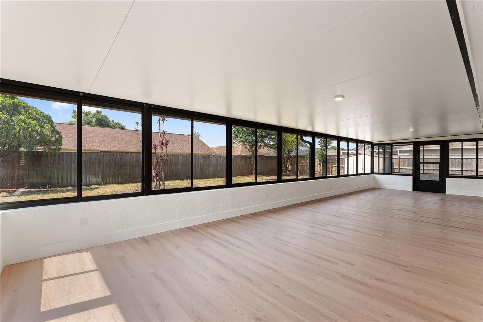 Image 32 of 46 For 5104 Garden Vale Avenue