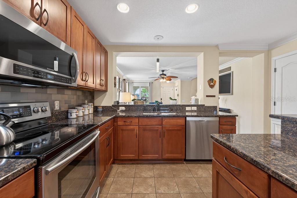 Image 15 of 46 For 2556 Sea Wind Way
