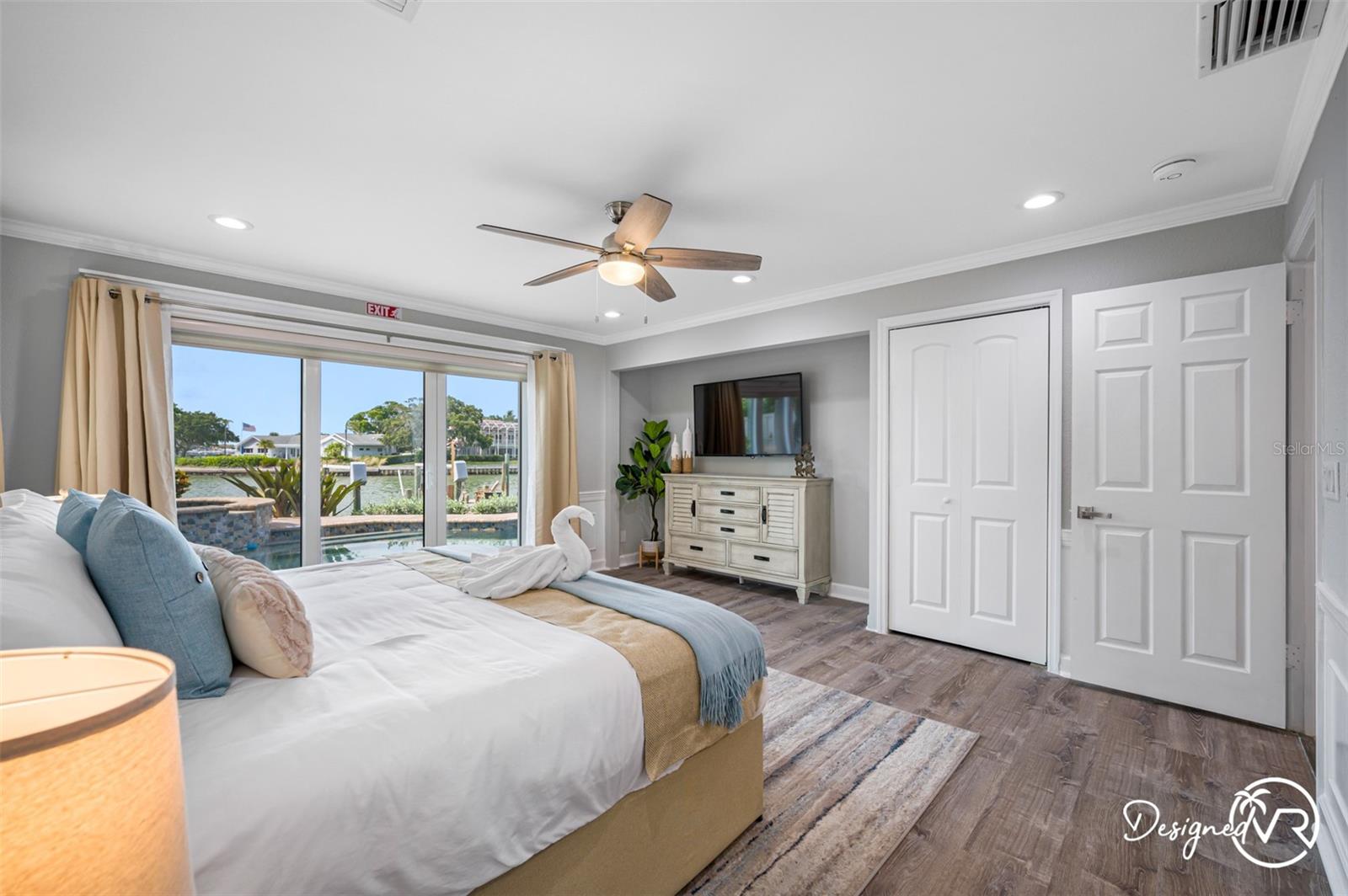 Image 67 of 100 For 4545 Harbor Hills Drive