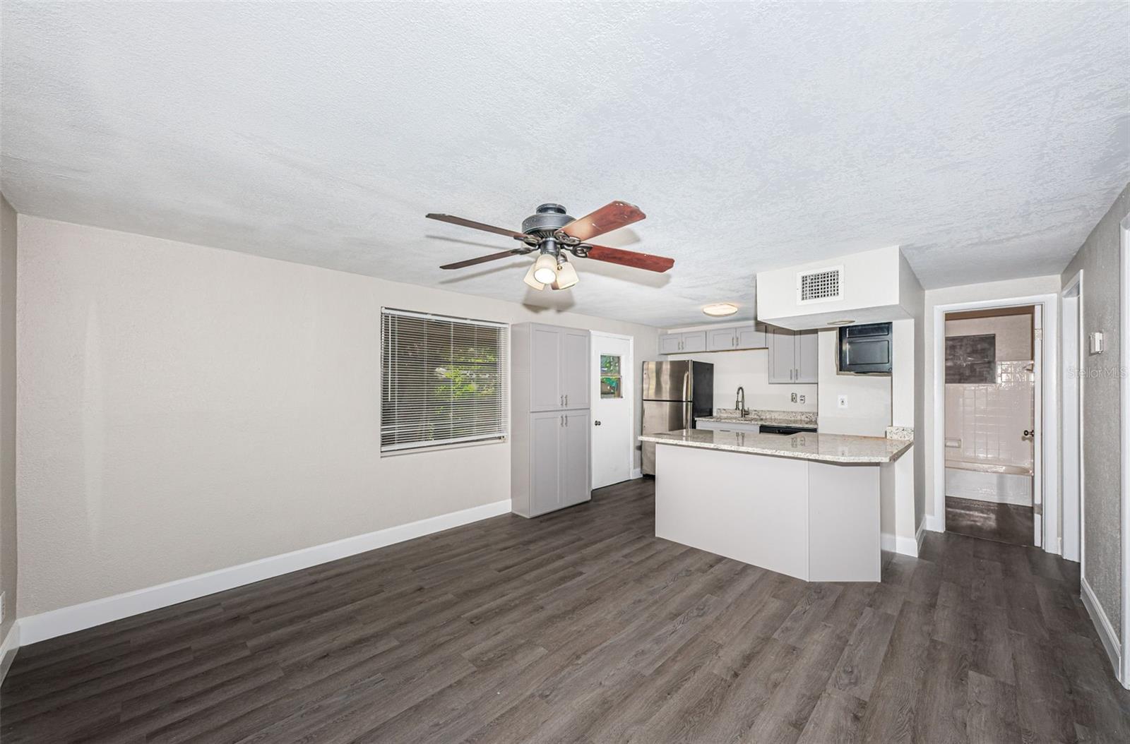 Image 11 of 30 For 705 3rd Avenue Ne C