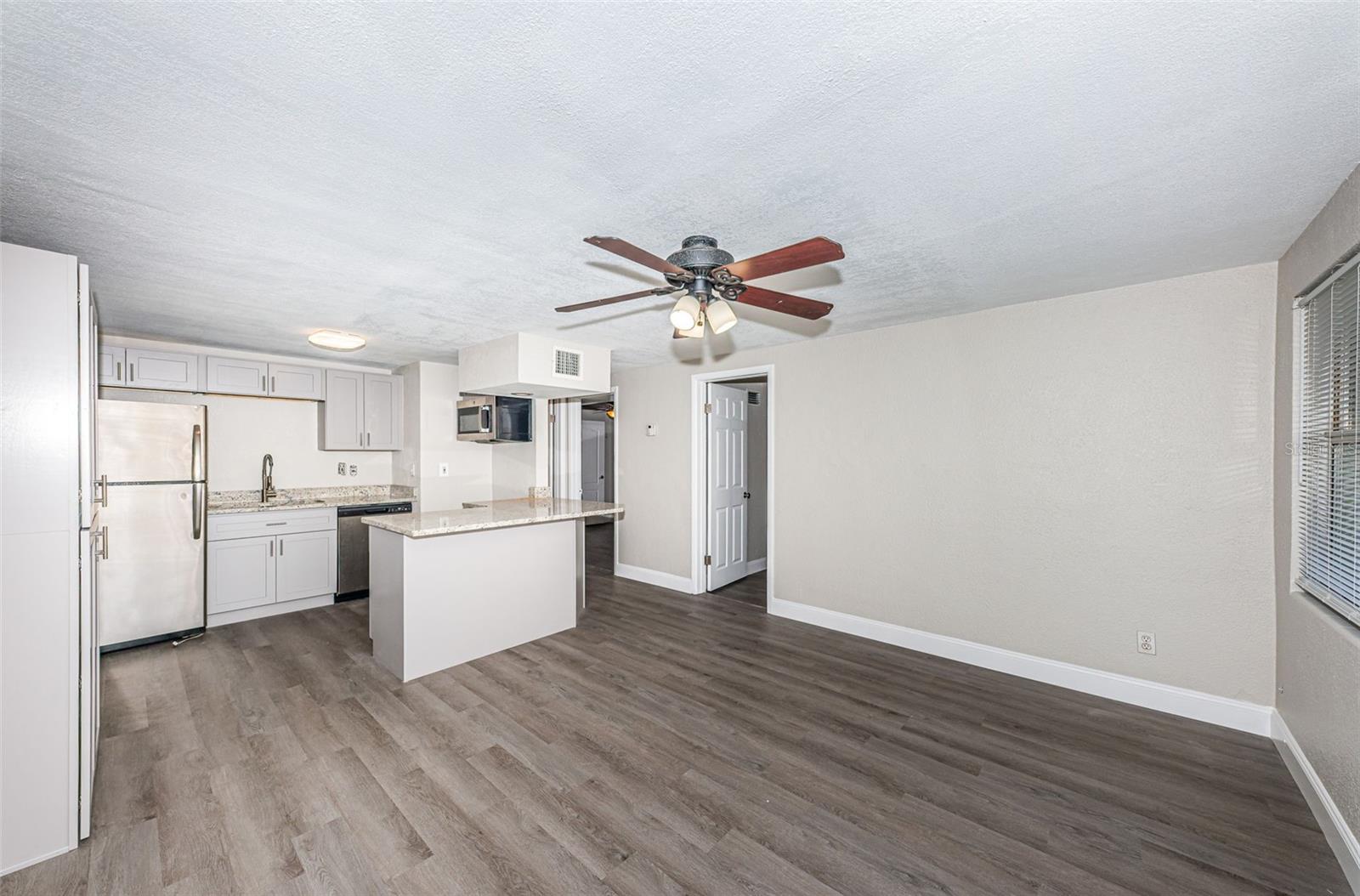 Image 12 of 30 For 705 3rd Avenue Ne C