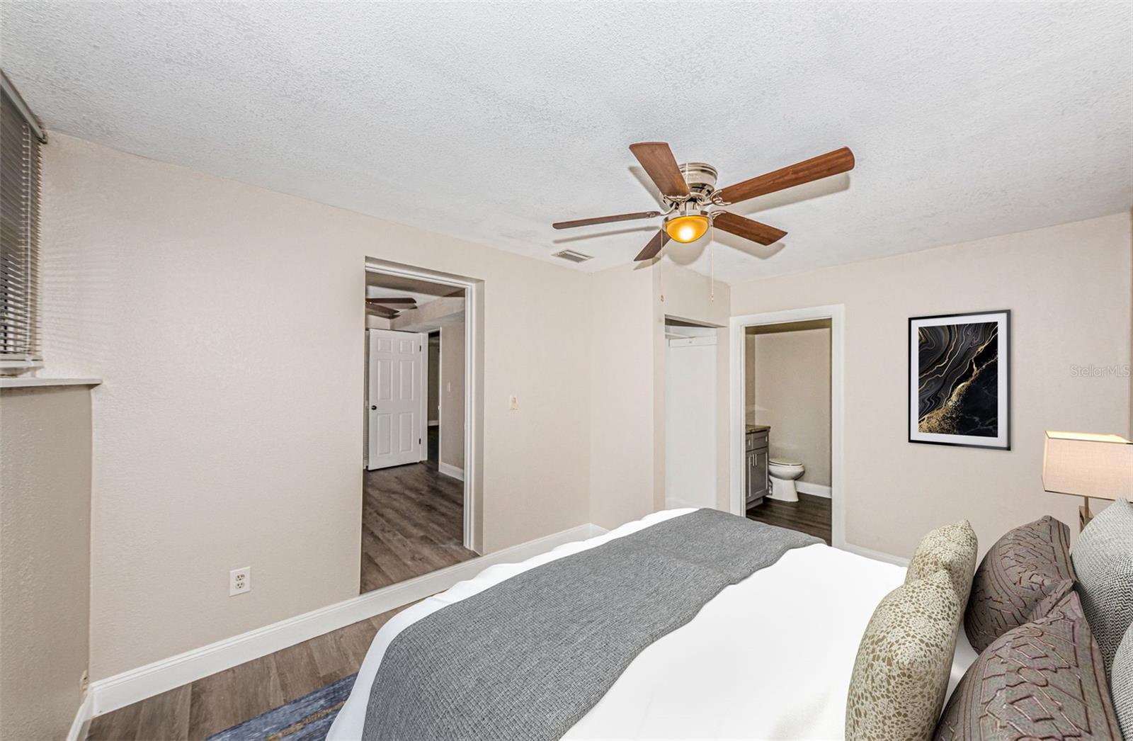 Image 2 of 30 For 705 3rd Avenue Ne C