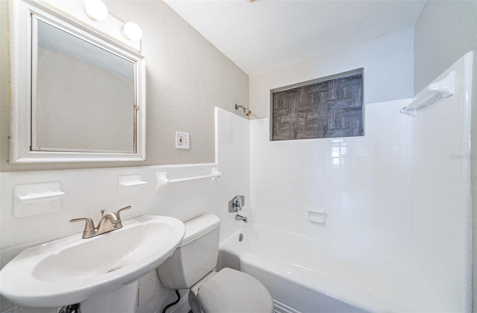 Image 27 of 30 For 705 3rd Avenue Ne C