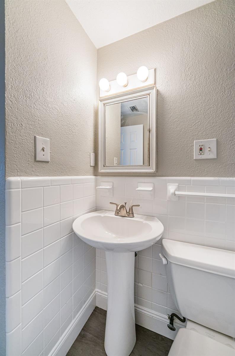 Image 28 of 30 For 705 3rd Avenue Ne C