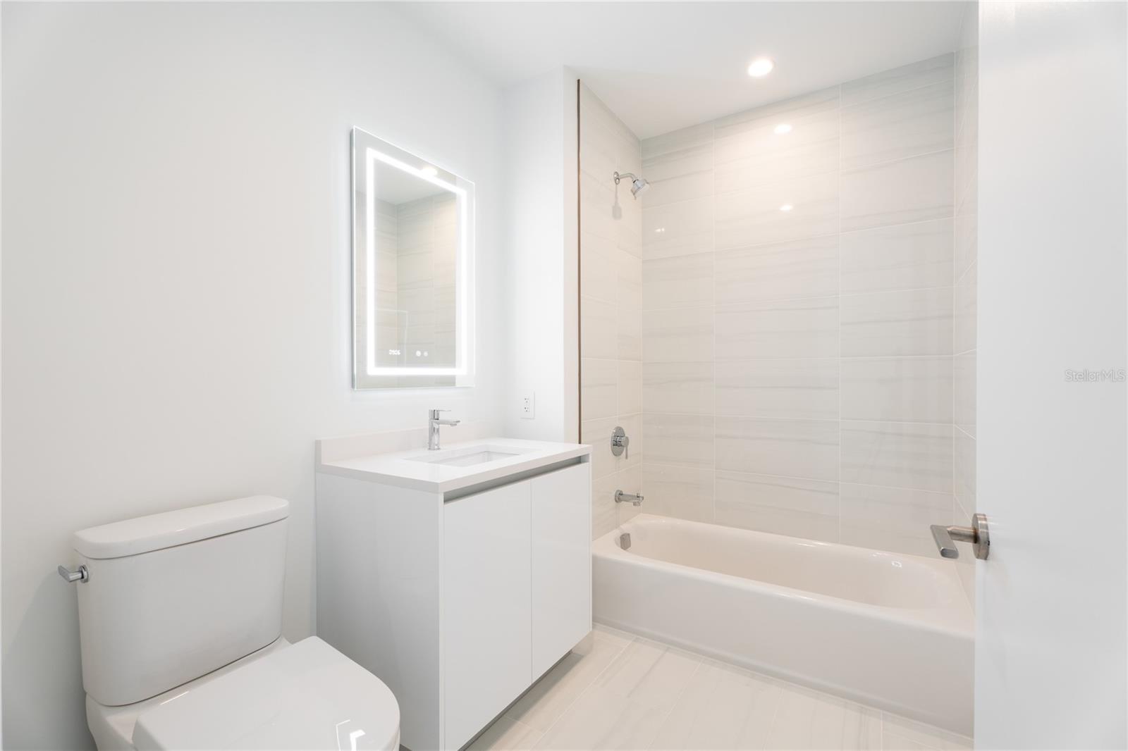 Image 21 of 37 For 400 Central Avenue 3107