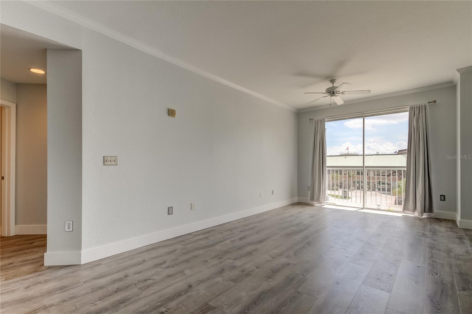 Image 4 of 45 For 700 Harbour Island Boulevard 309