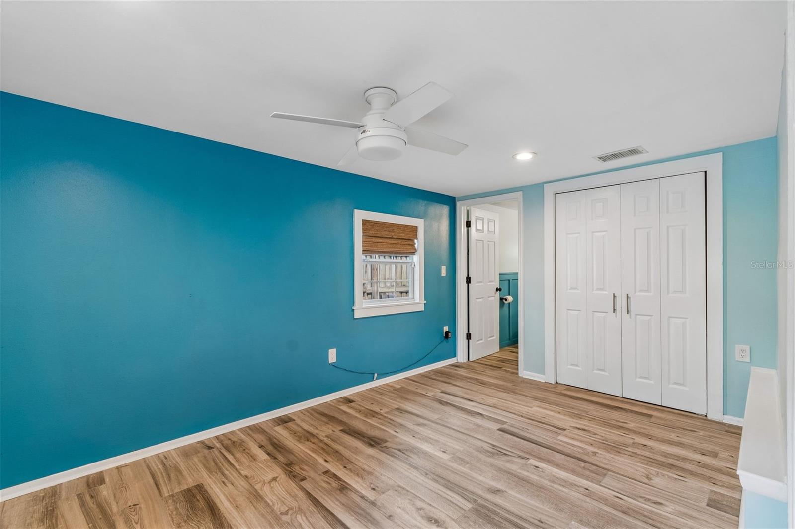 Image 12 of 30 For 1304 Knollwood Street