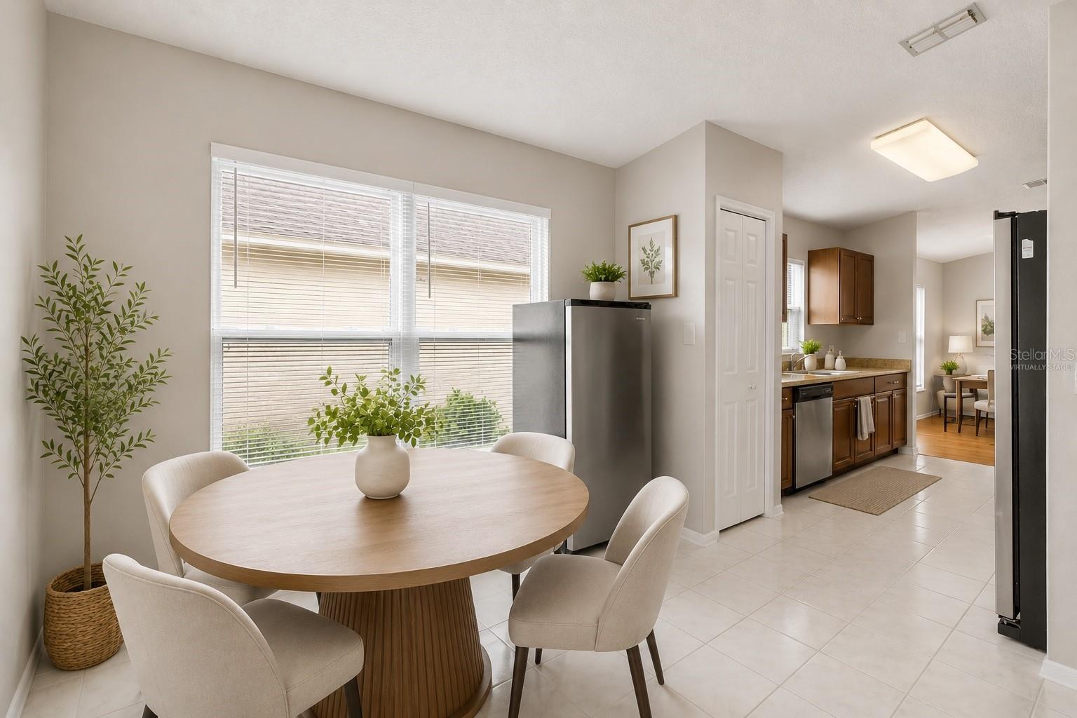 Image 12 of 72 For 6808 Yardley Oaks Court