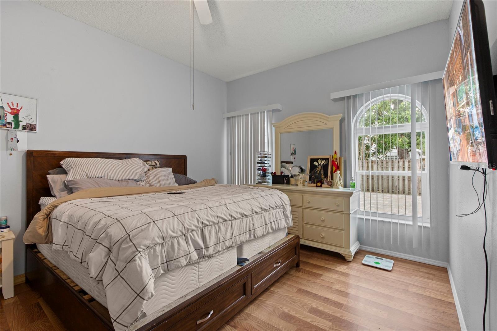 Image 18 of 72 For 6808 Yardley Oaks Court