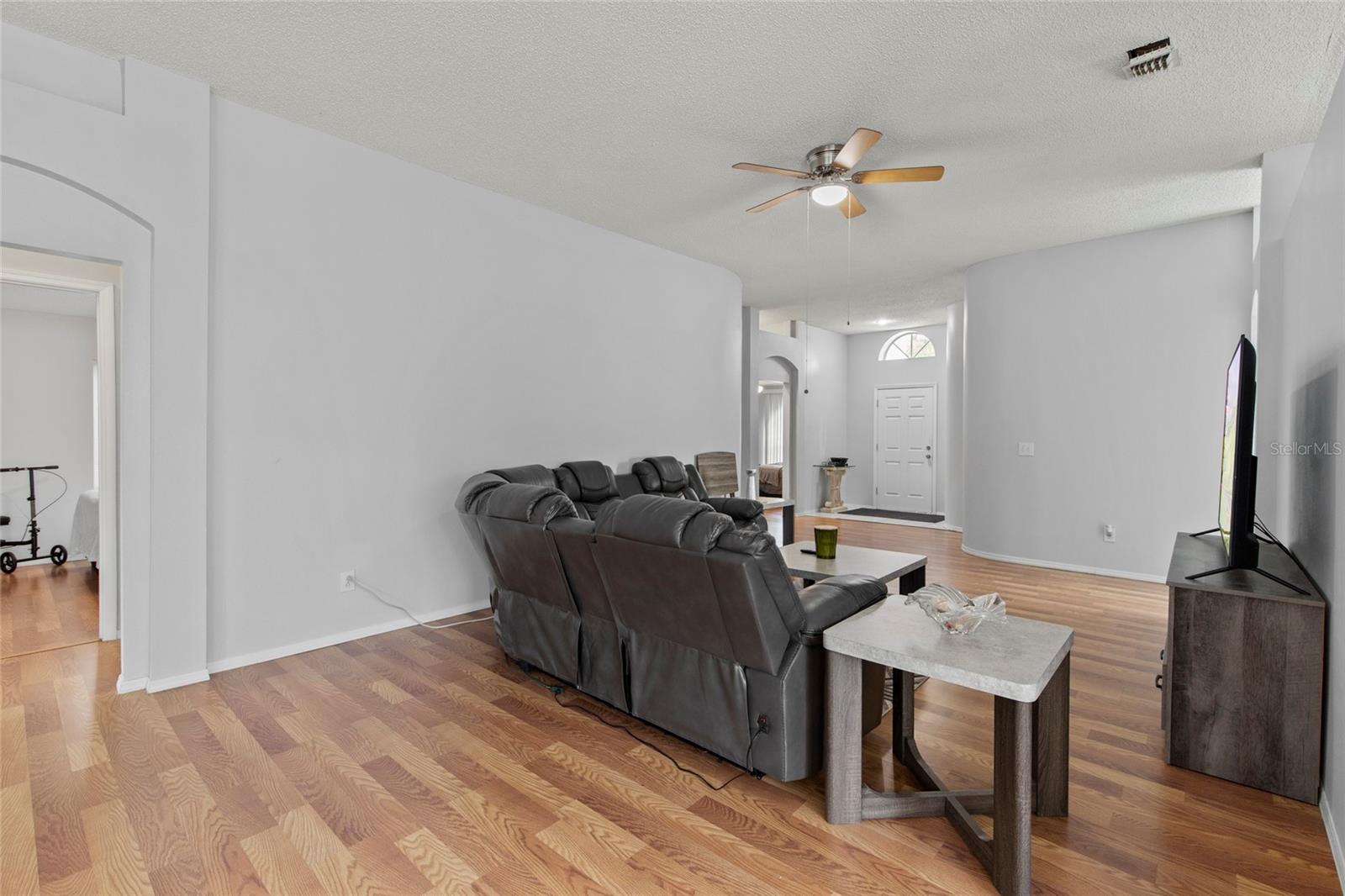 Image 19 of 72 For 6808 Yardley Oaks Court