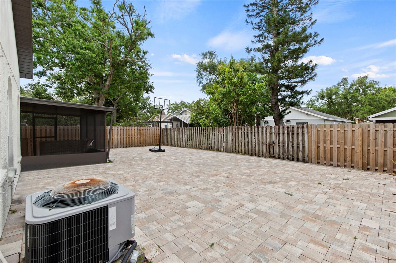 Image 24 of 72 For 6808 Yardley Oaks Court