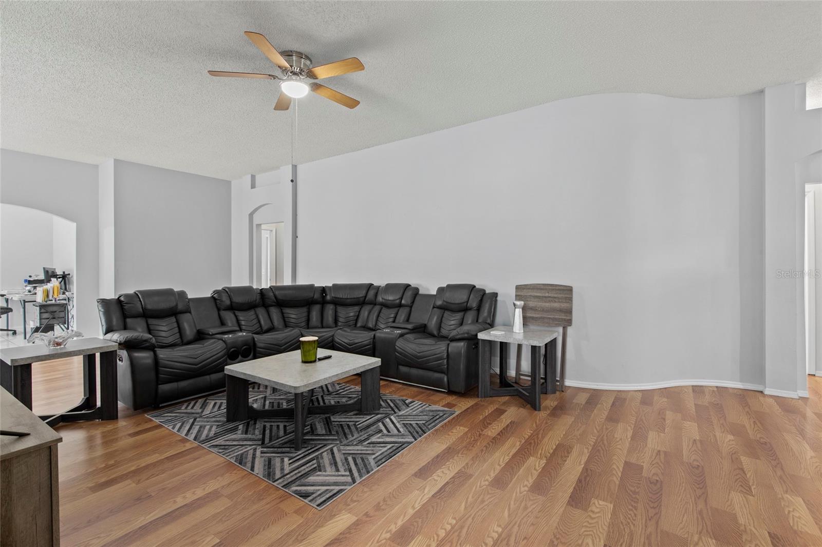 Image 26 of 72 For 6808 Yardley Oaks Court
