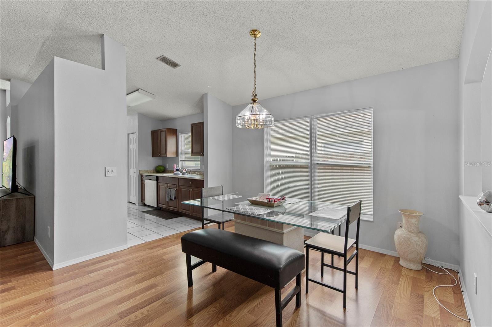 Image 27 of 72 For 6808 Yardley Oaks Court