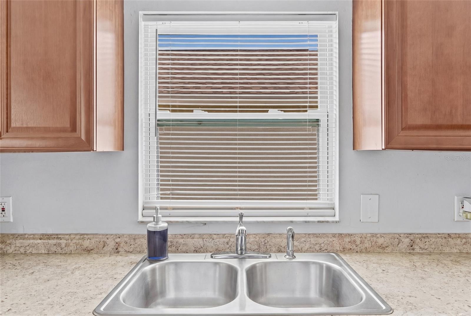 Image 33 of 72 For 6808 Yardley Oaks Court