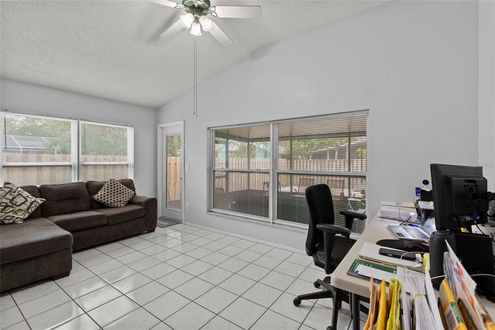Image 36 of 72 For 6808 Yardley Oaks Court