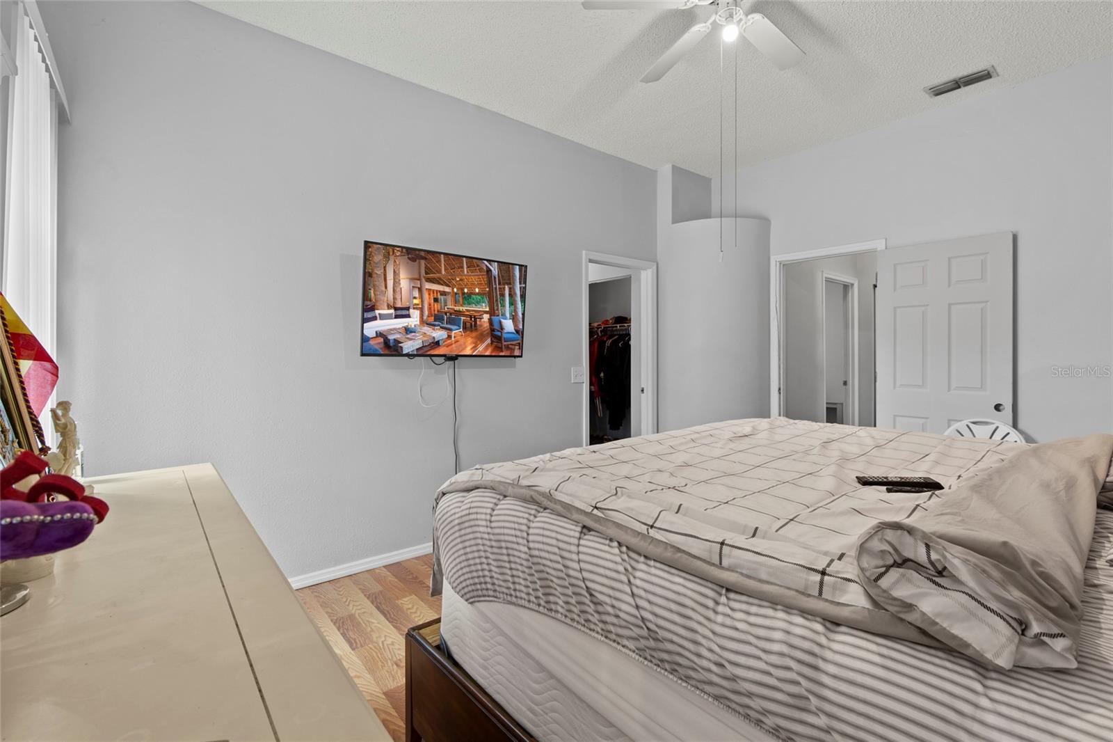 Image 38 of 72 For 6808 Yardley Oaks Court