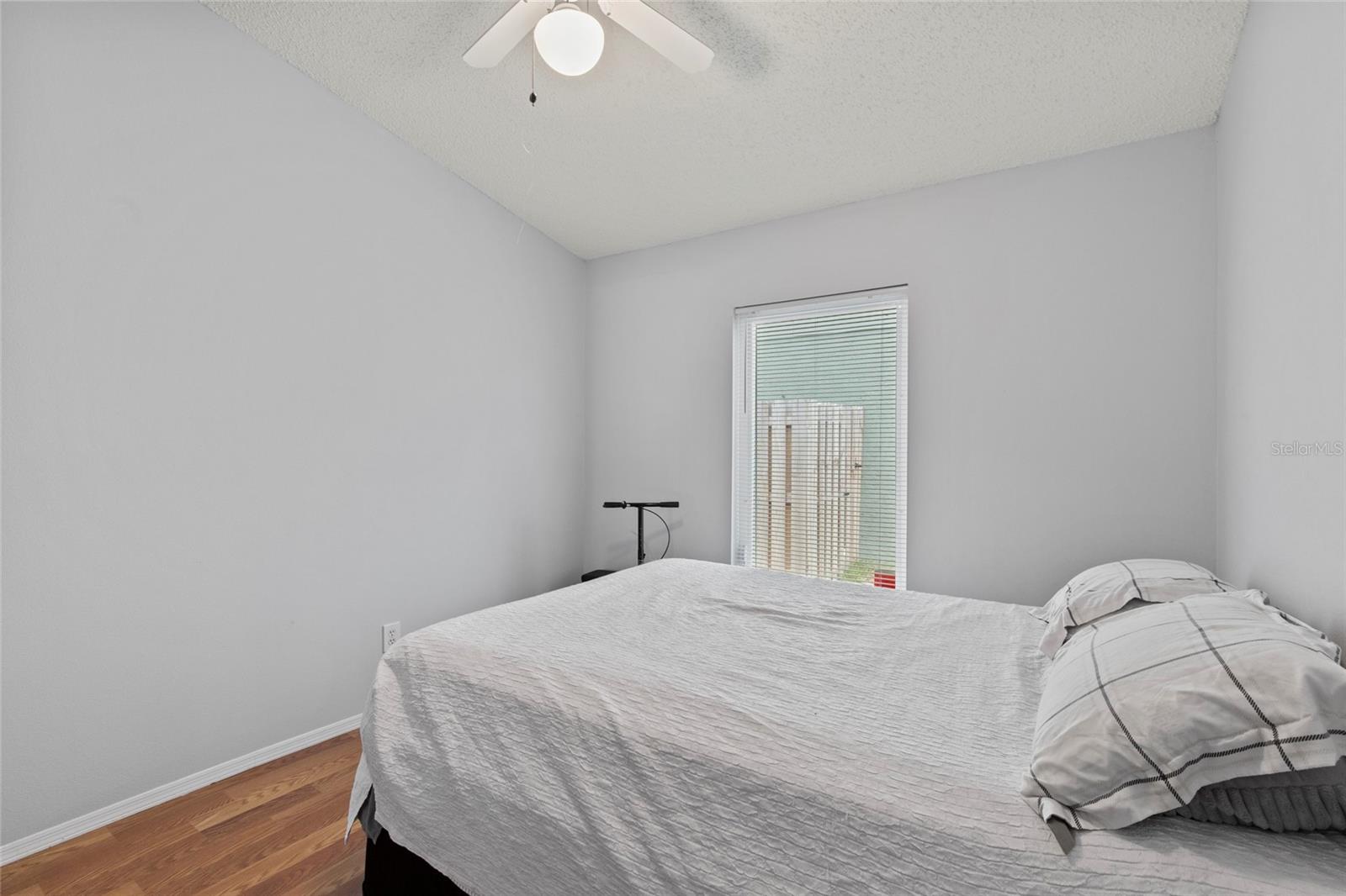 Image 43 of 72 For 6808 Yardley Oaks Court