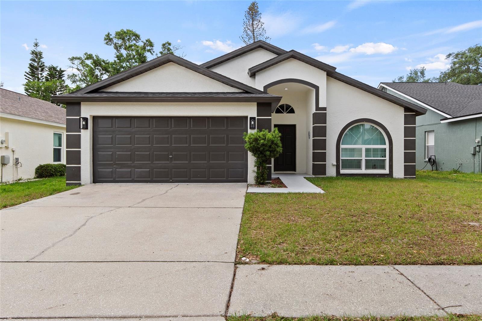 Image 5 of 72 For 6808 Yardley Oaks Court