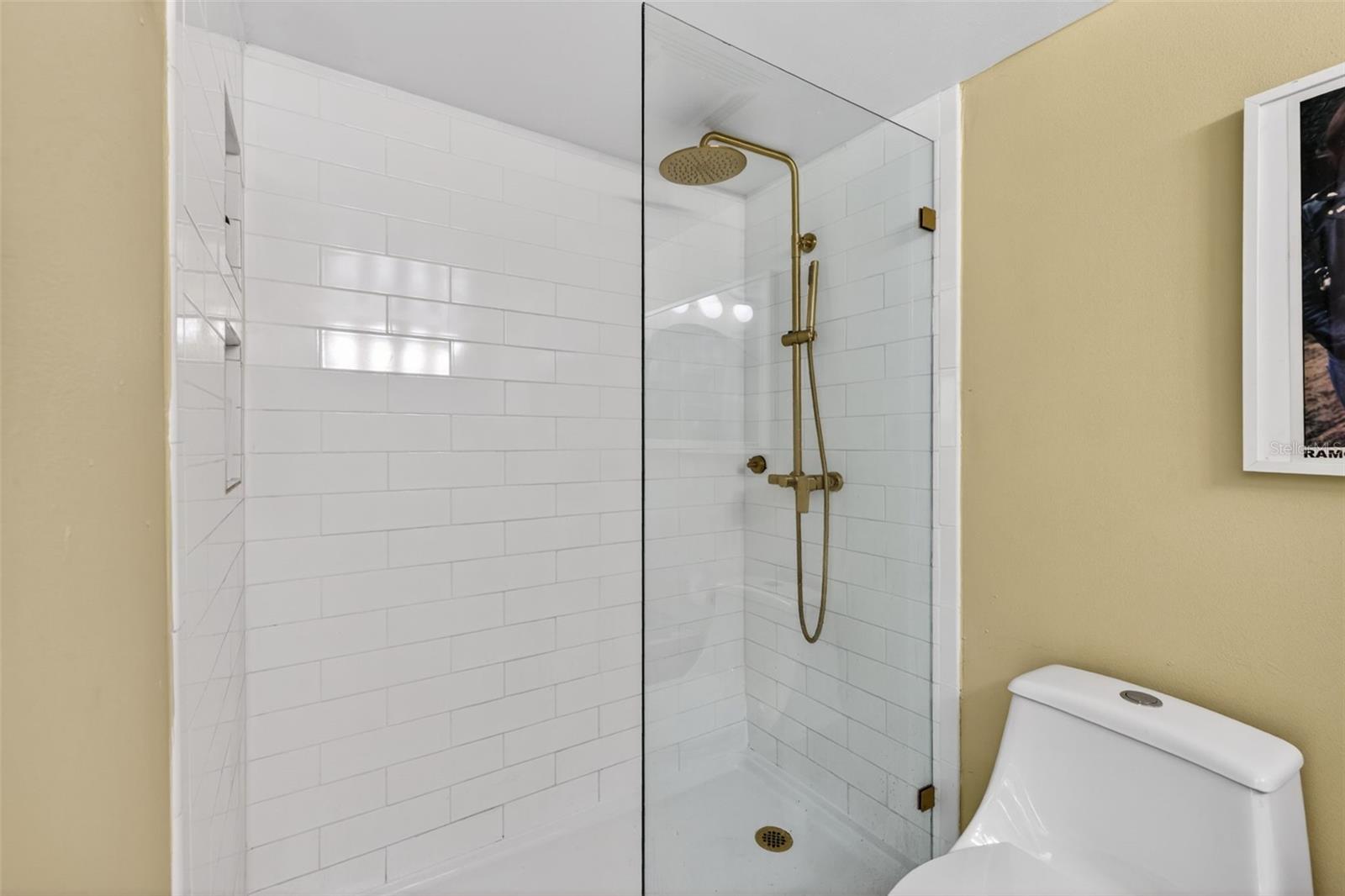 Image 32 of 39 For 13405 Pine Lake Way 203