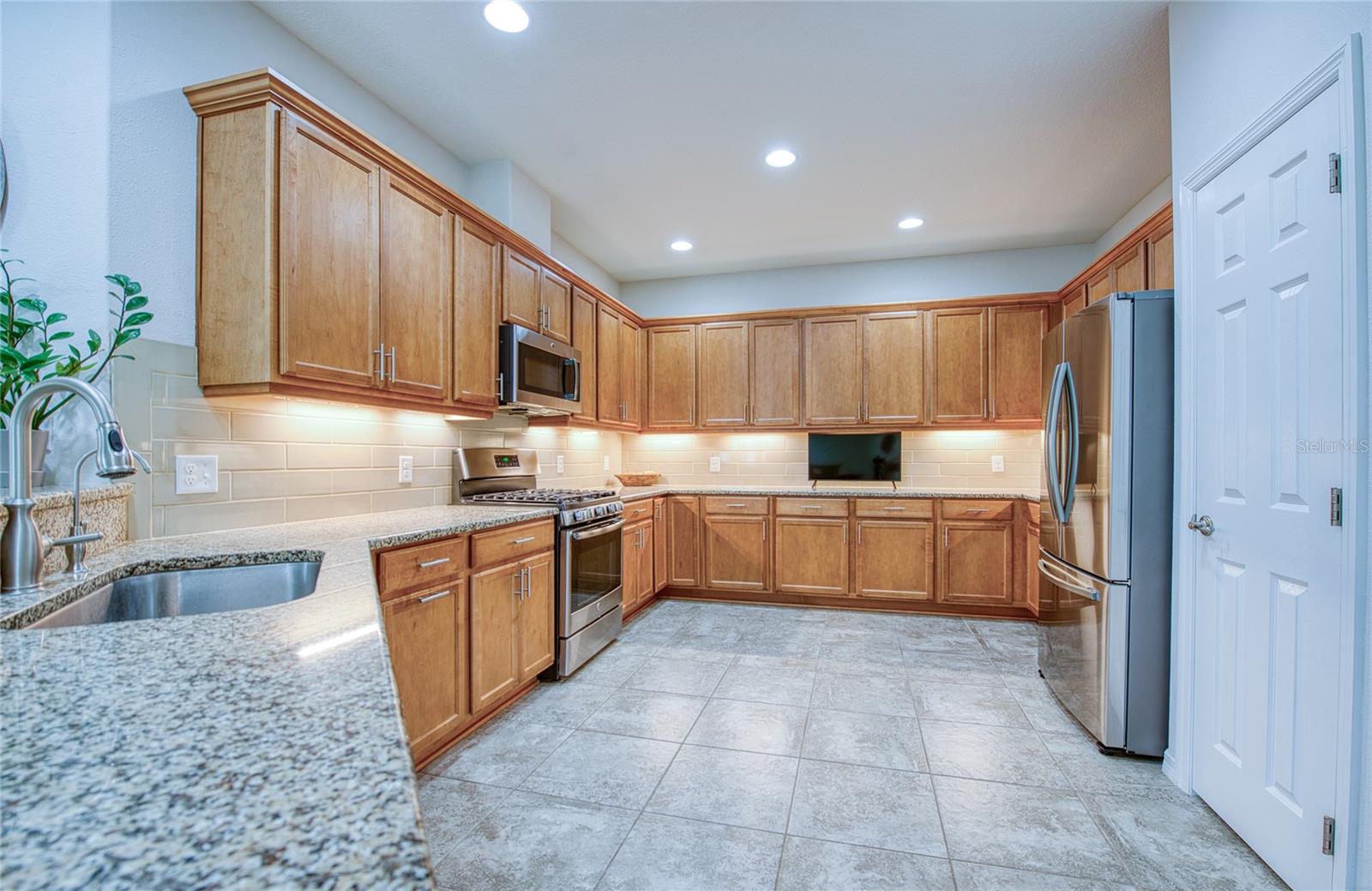 Image 7 of 60 For 8099 Pine Crest Street