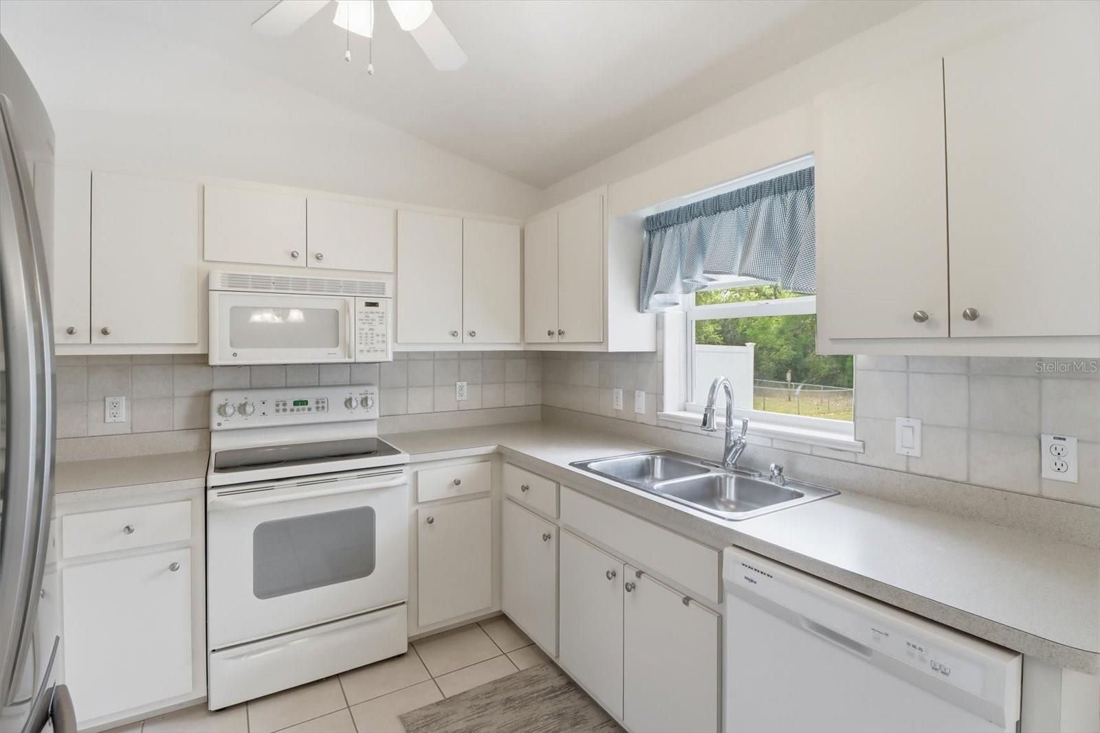 Image 14 of 38 For 1322 Brookfield Drive