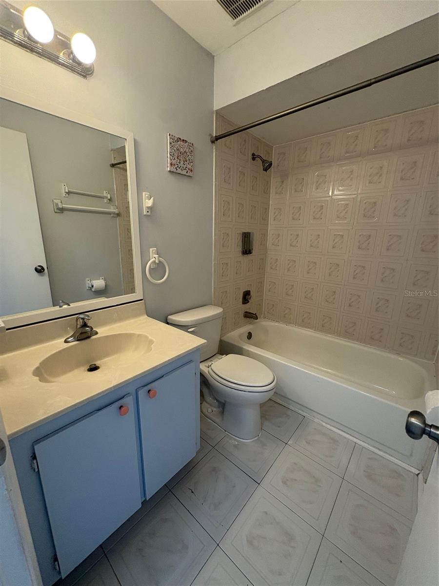 Image 16 of 19 For 5112 Bonnedale Court