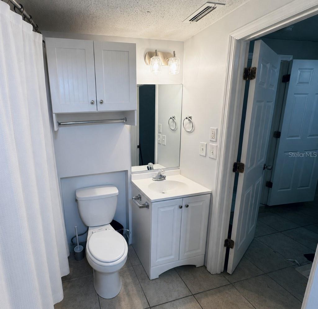 Image 12 of 17 For 419 Avenue M Ne