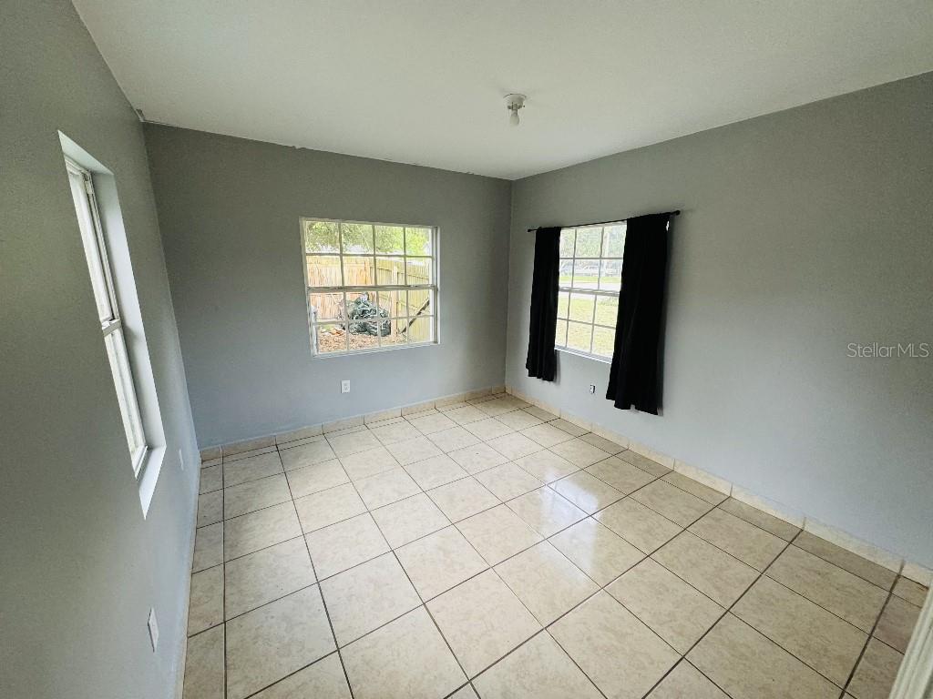 Image 6 of 17 For 419 Avenue M Ne