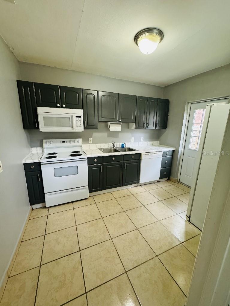 Image 8 of 17 For 419 Avenue M Ne