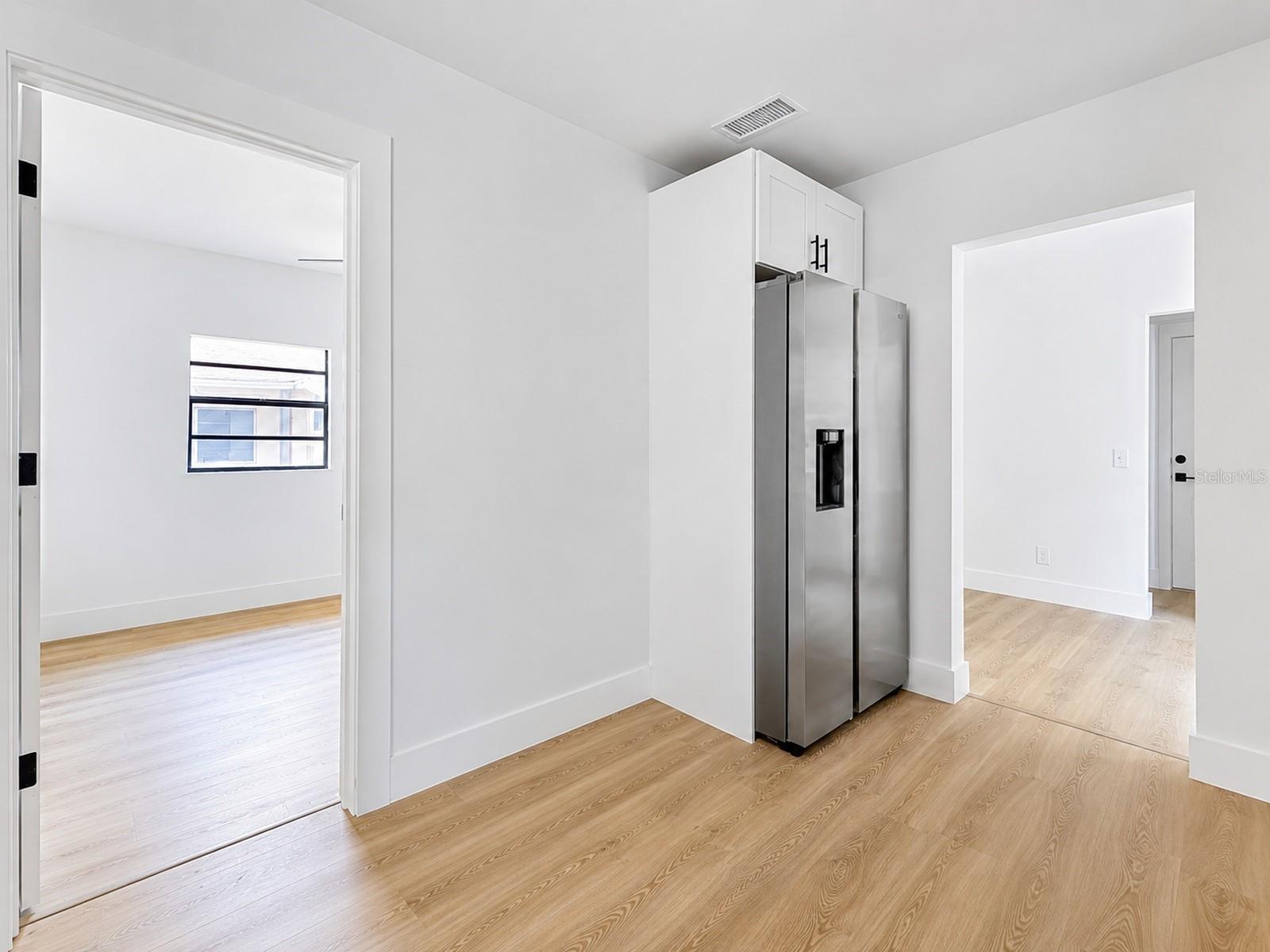 Image 12 of 55 For 6705 Elizabeth Street