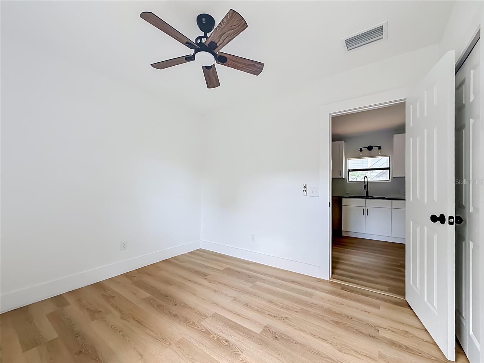 Image 13 of 55 For 6705 Elizabeth Street