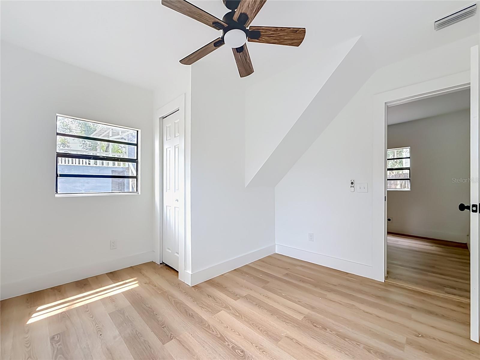 Image 17 of 55 For 6705 Elizabeth Street