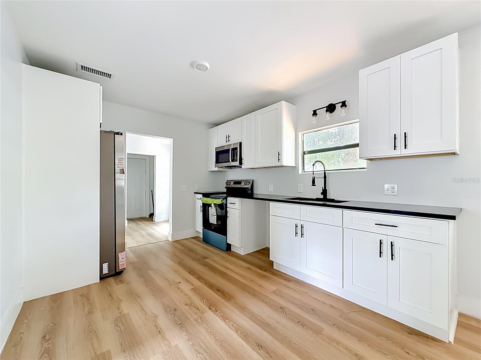 Image 9 of 55 For 6705 Elizabeth Street