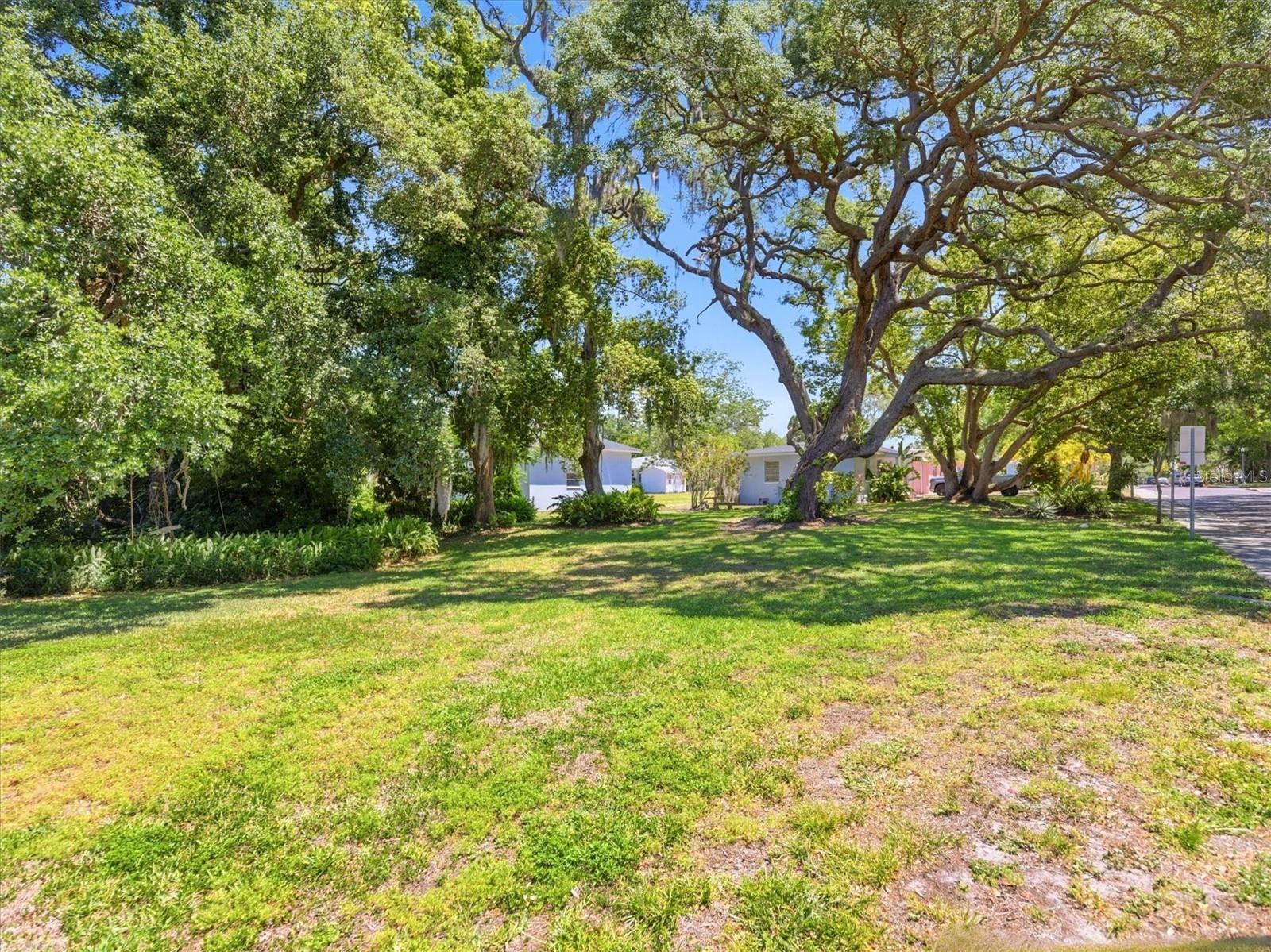 Image 39 of 46 For 515 2nd Street N