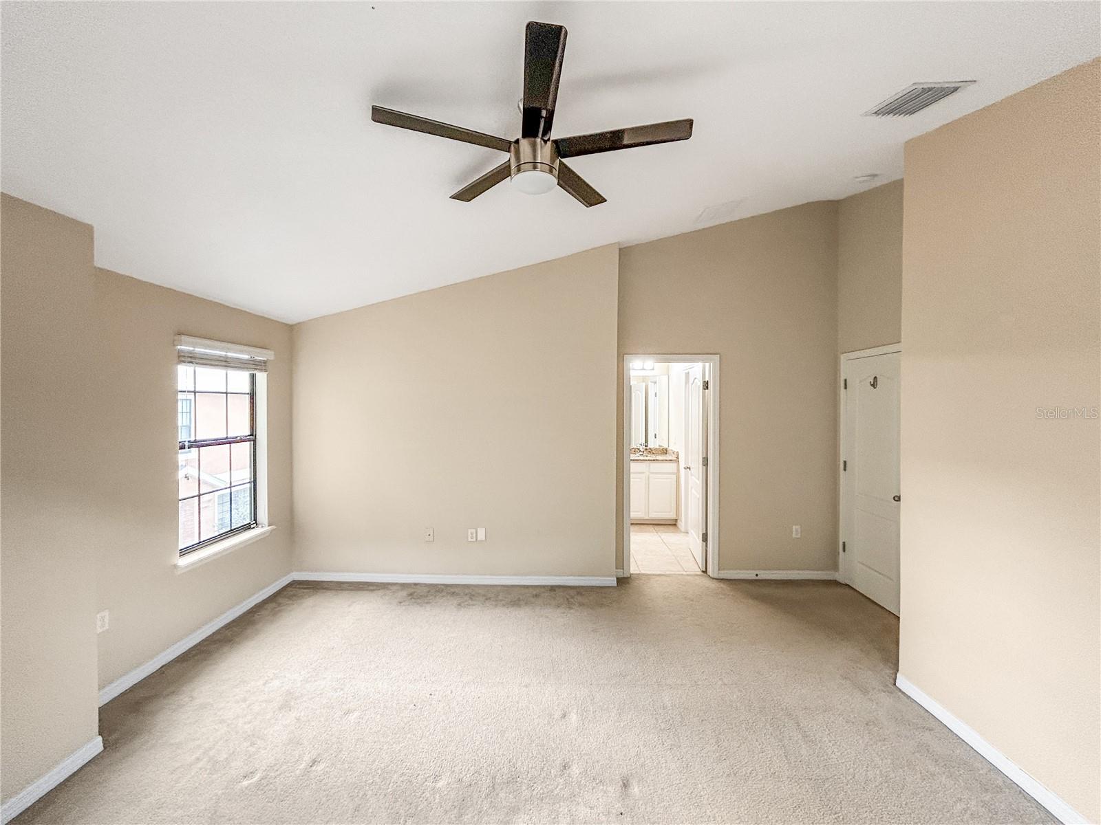 Image 22 of 31 For 16615 Kingletside Court