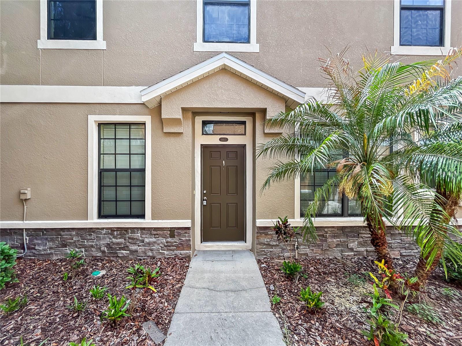 Image 4 of 31 For 16615 Kingletside Court