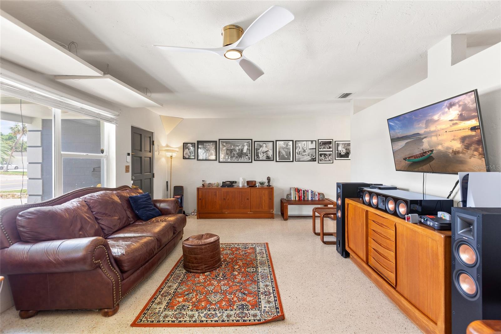 Image 11 of 51 For 1124 40th Avenue Ne