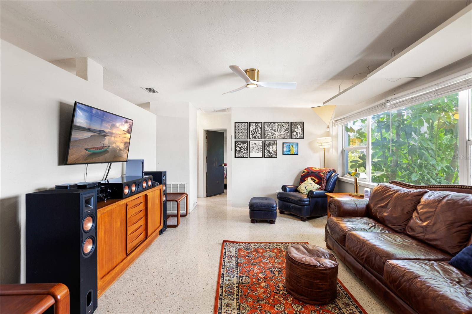 Image 13 of 51 For 1124 40th Avenue Ne