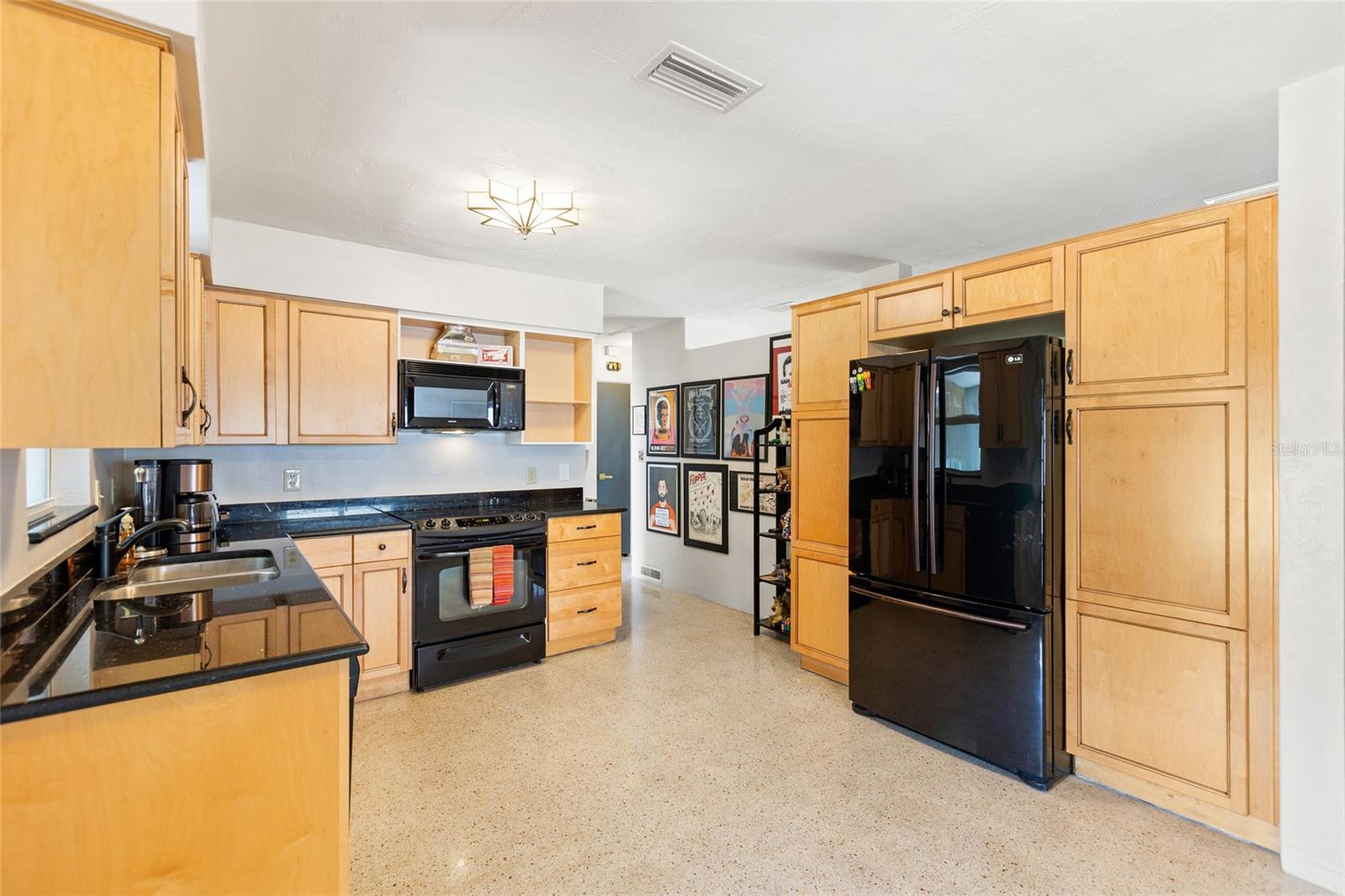 Image 20 of 51 For 1124 40th Avenue Ne
