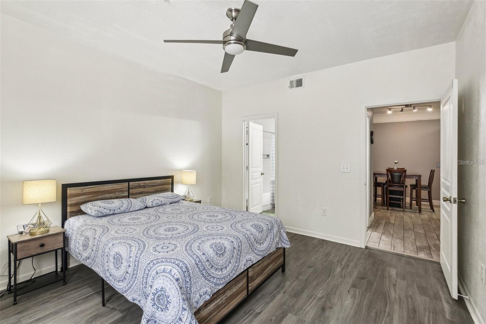 Image 15 of 27 For 17104 Carrington Park Drive 514