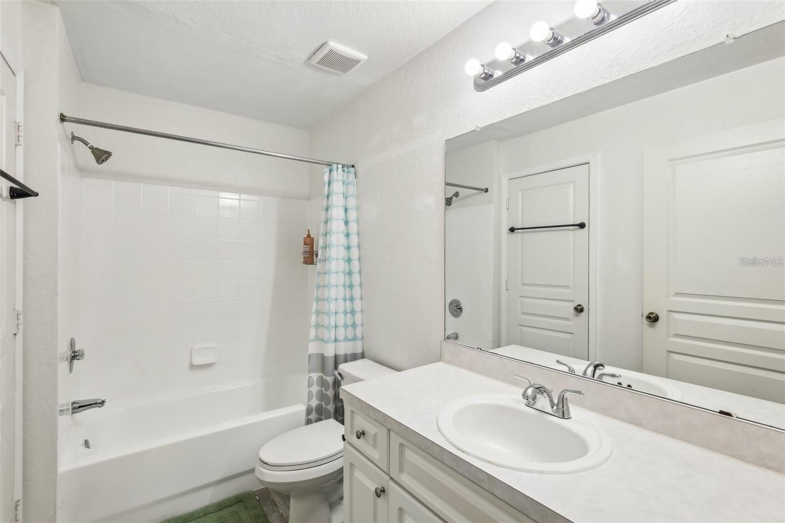 Image 20 of 27 For 17104 Carrington Park Drive 514
