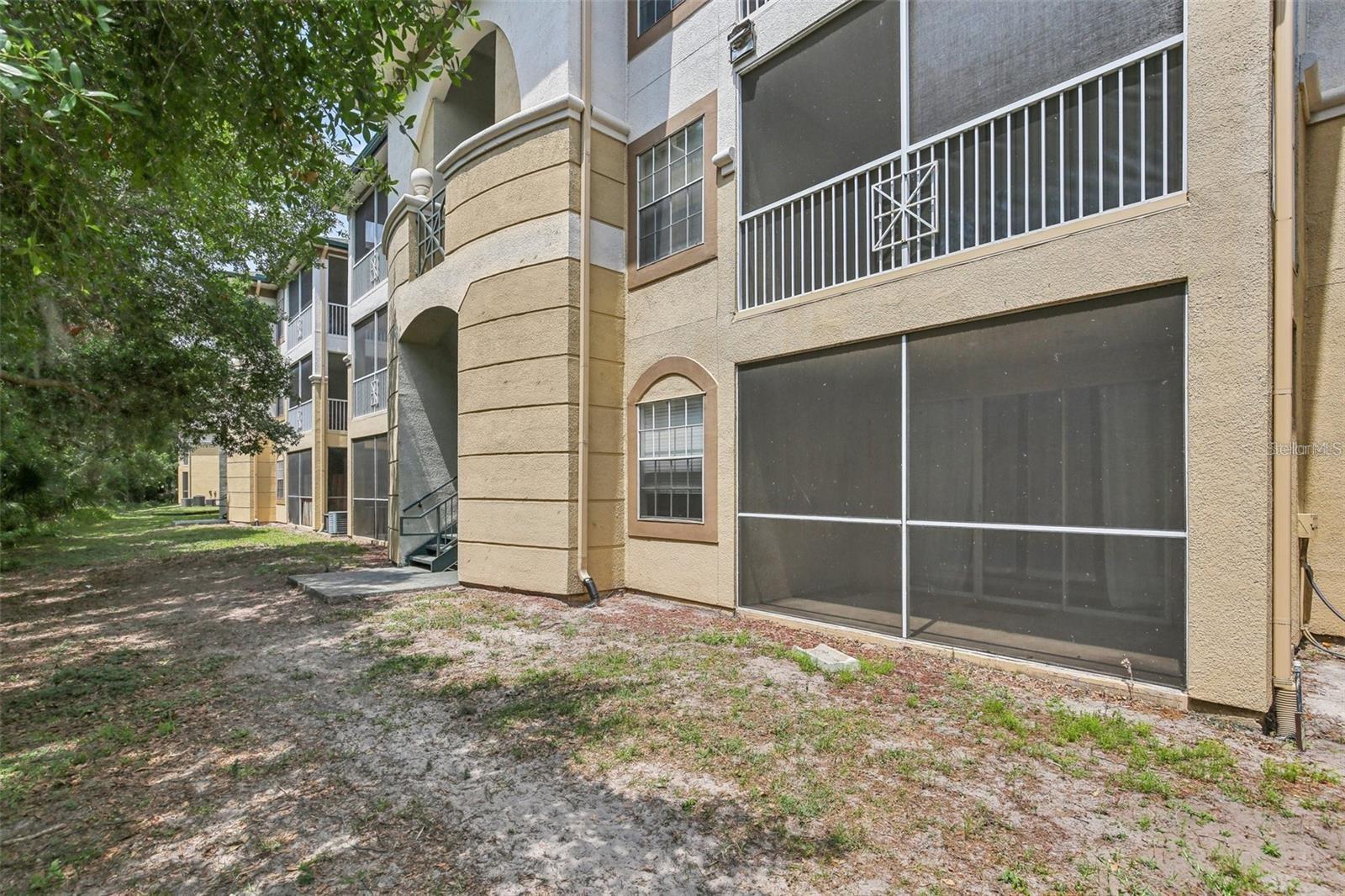 Image 24 of 27 For 17104 Carrington Park Drive 514